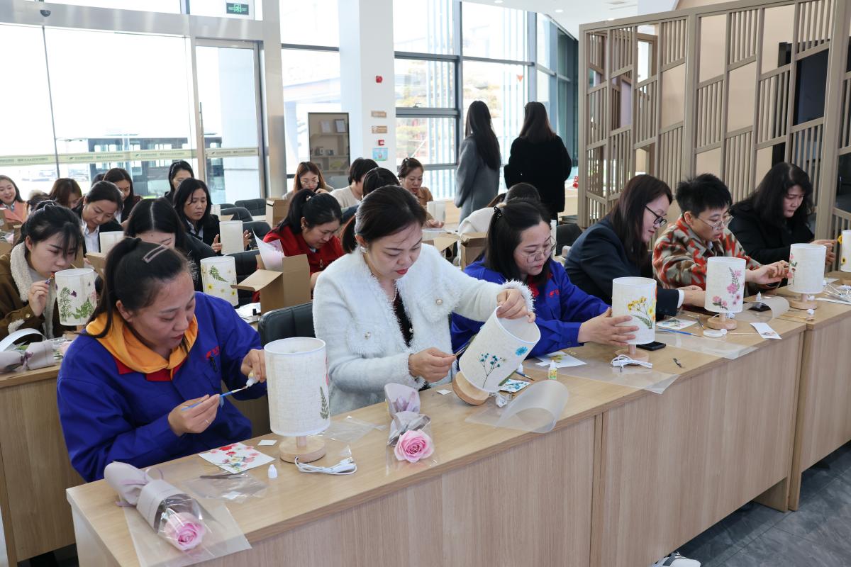 1741765775904492.jpg d6c42f2b2c4bcdfc7753b4f17e20173.jpg